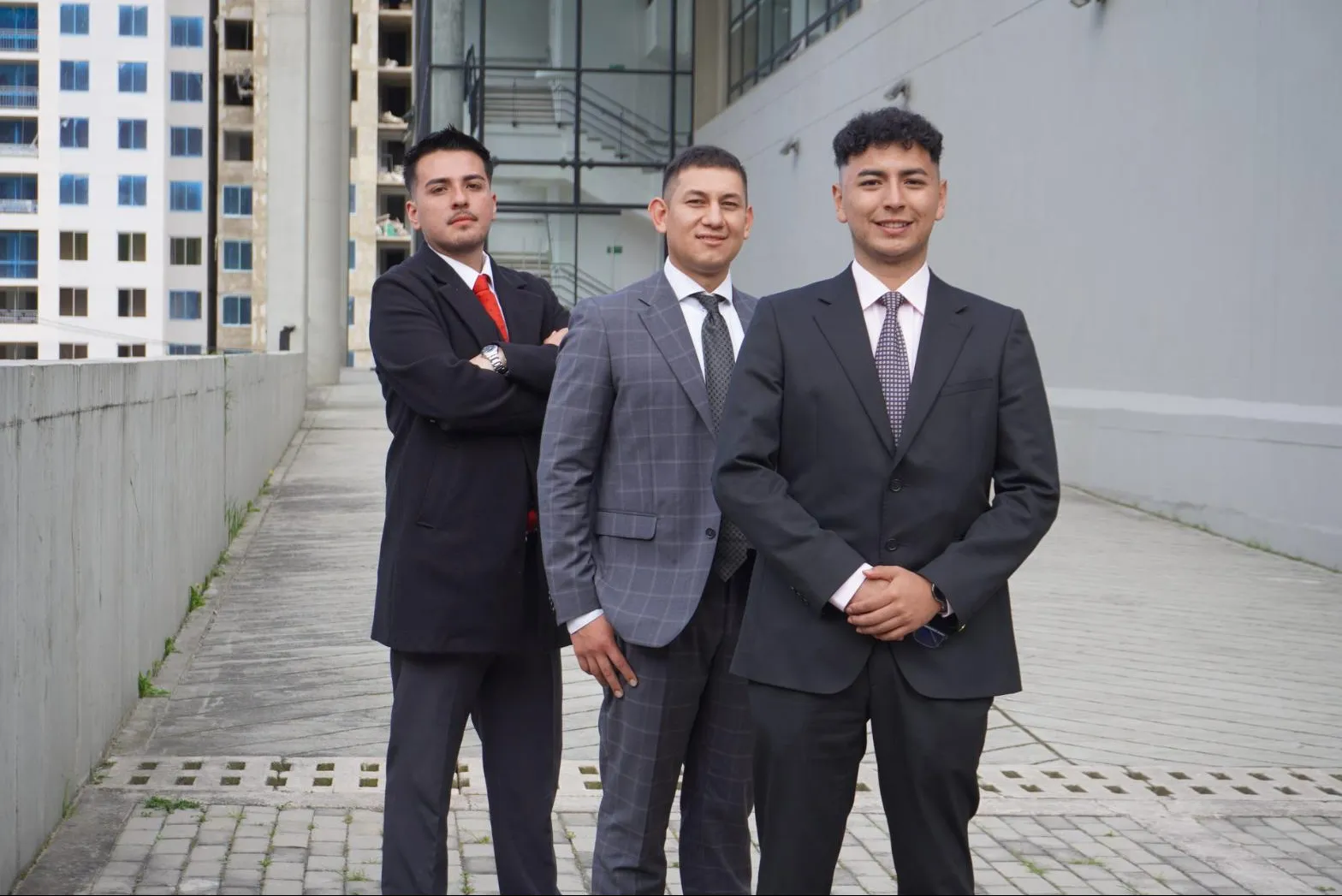 Andrés Martínez, Michael Socha y Daniel Muñoz, abogados del Grupo de Abogados Nexus